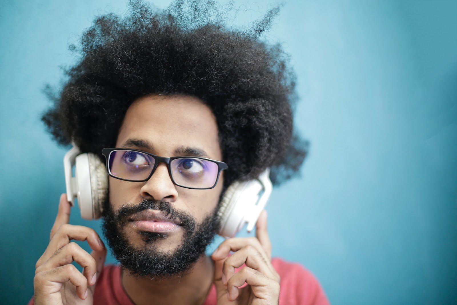 Bluetooth 5.0 vs 4.2: What’s Different and Why it Matters - Auris, Inc